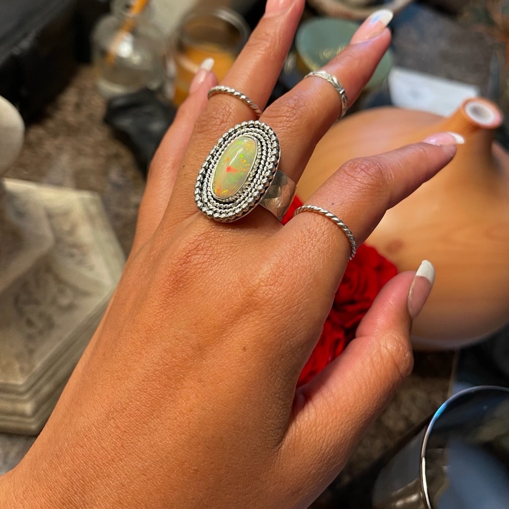 Opal ring - Picture 3 of 4